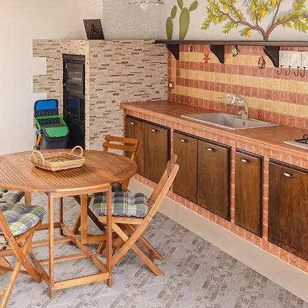 3 Bedroom In Holiday home Ispica