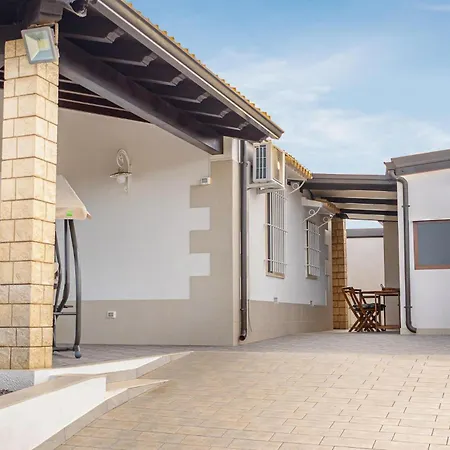 3 Bedroom In Holiday home Ispica